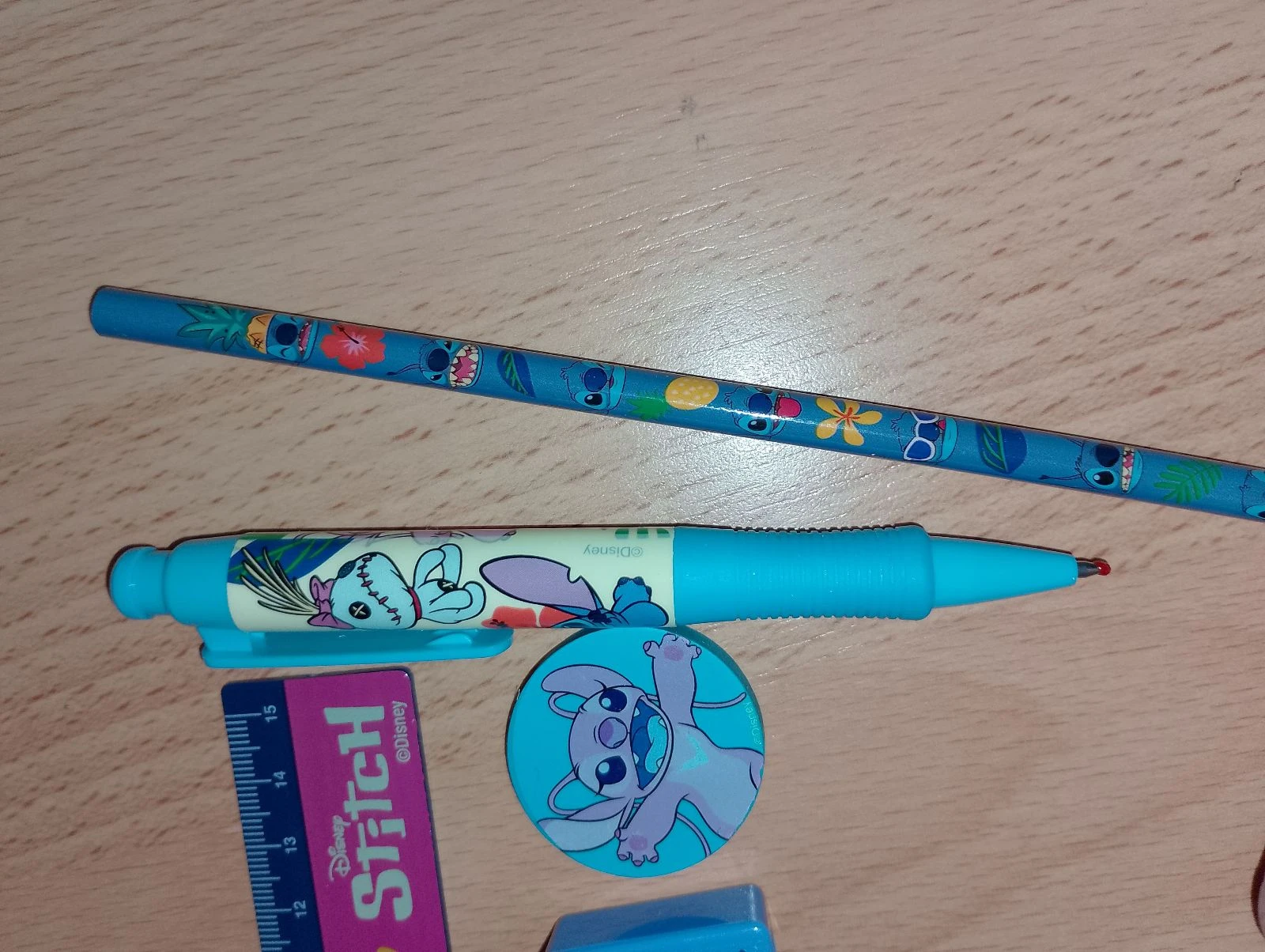 Lote nuevo de papelería Disney Stitch con estuche – photo 5